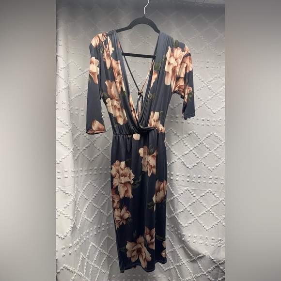 Blooms In The City Dresses & Skirts - Blooms in the City Slate Blue Floral Surplice Midi Dress Womens Small Gray Pink